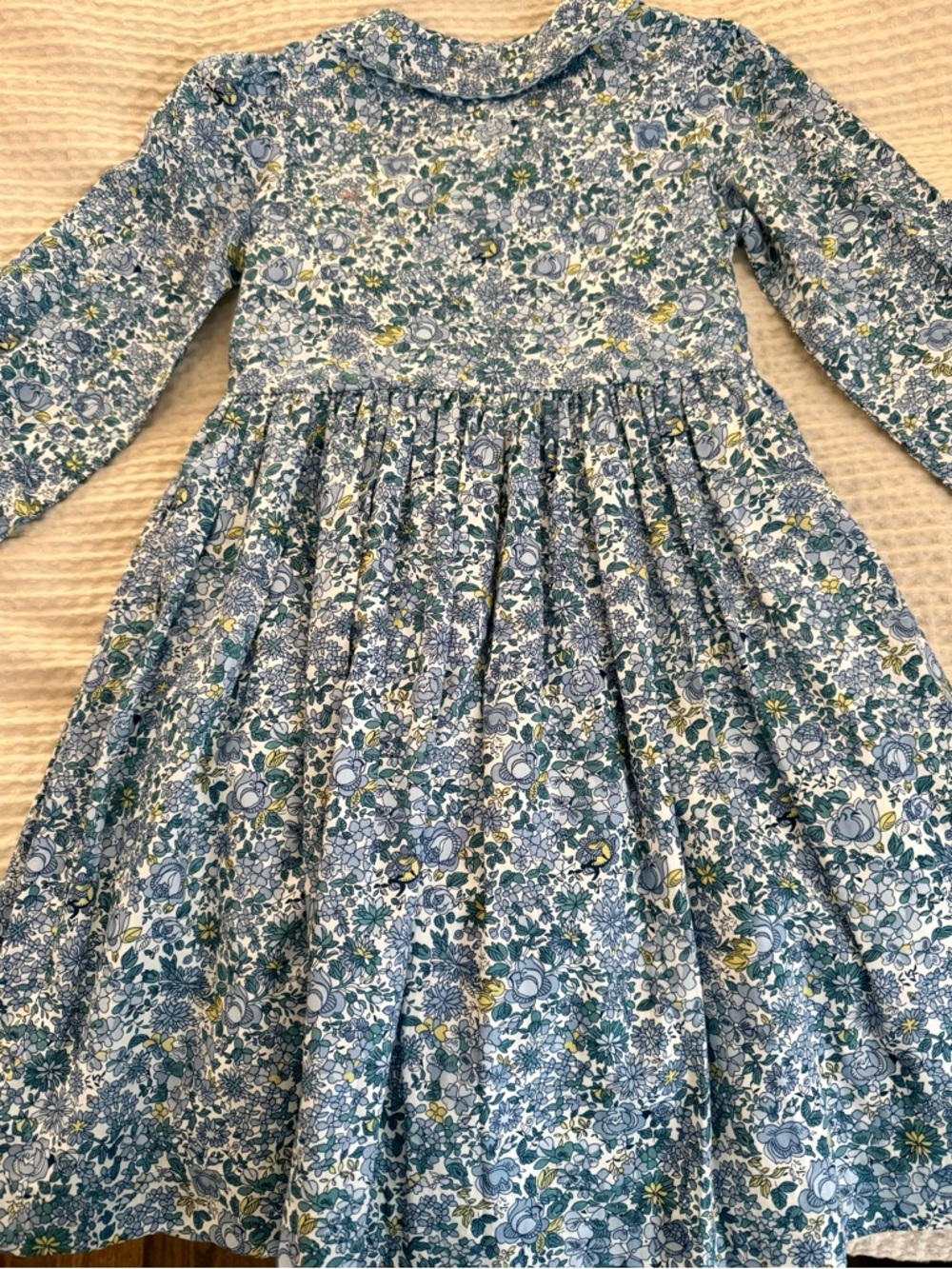 NWT Rachel Riley girl's blossom-print smocked button-front dress - Picture 5 of 7